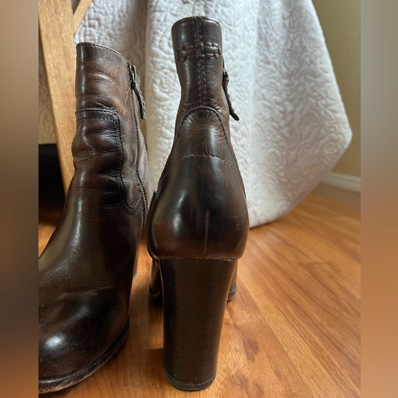 Frye boots, size 9.5 cognac - Picture 7 of 8